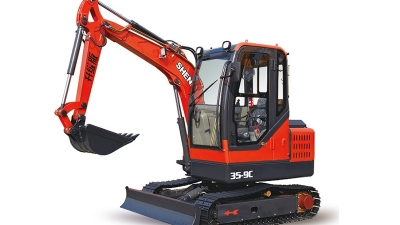 How should small excavator battery be used in winter